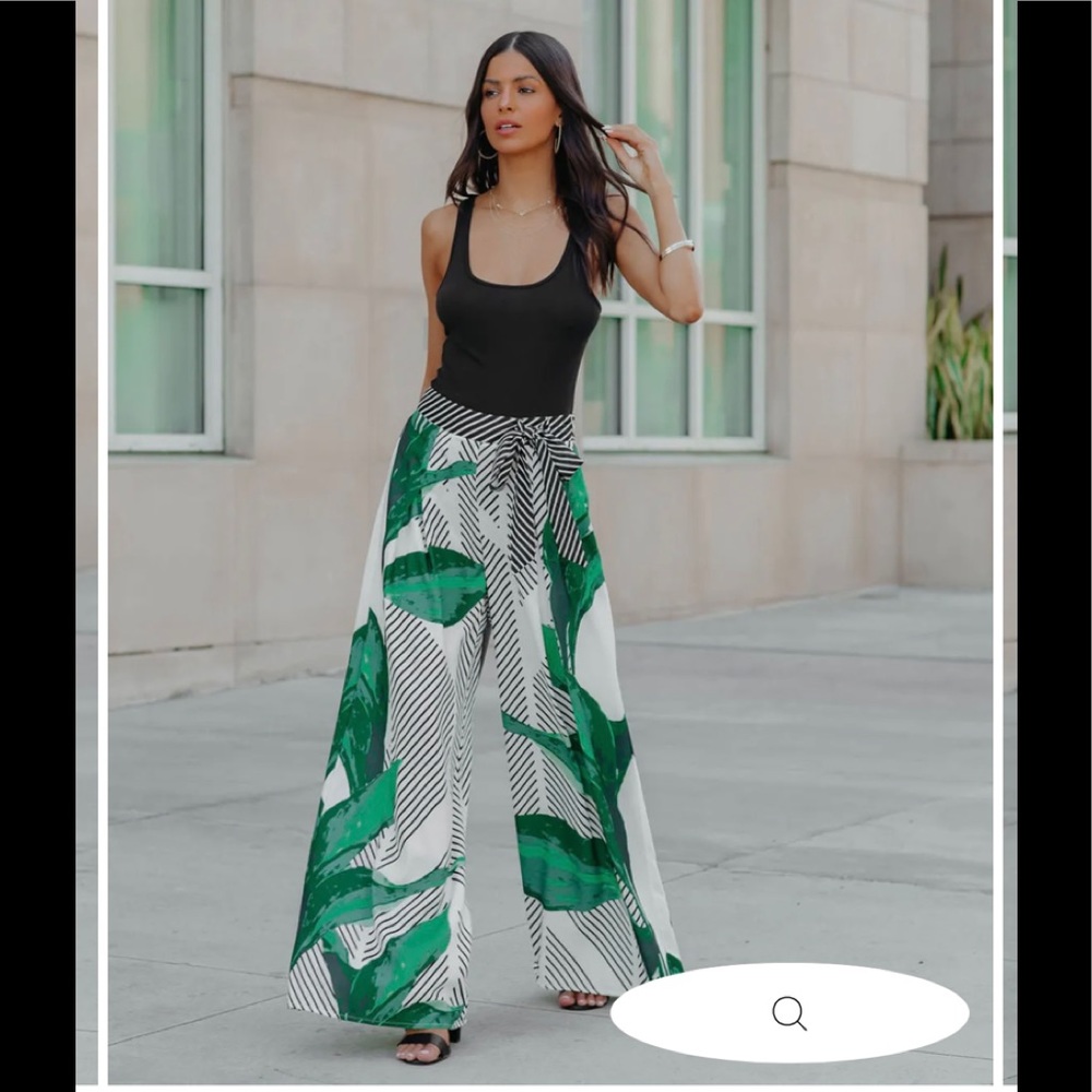 NWOT- In bag from VICI. Curaçao Palazzo Palm Pants